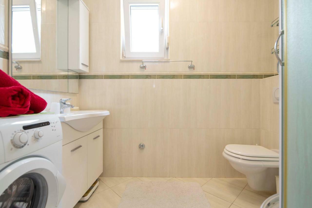 Apartman Adriatic Sea Promajna Eksteriør bilde